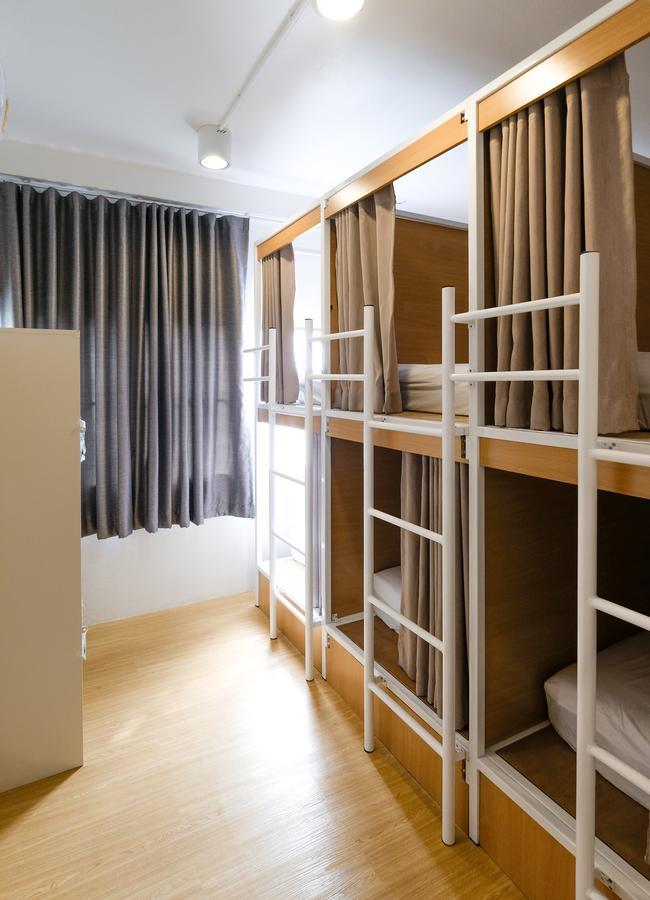 Simple To Sleep Hostel Bangkok Bagian luar foto