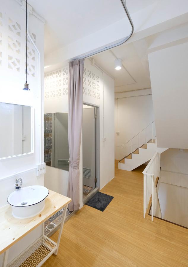 Simple To Sleep Hostel Bangkok Bagian luar foto