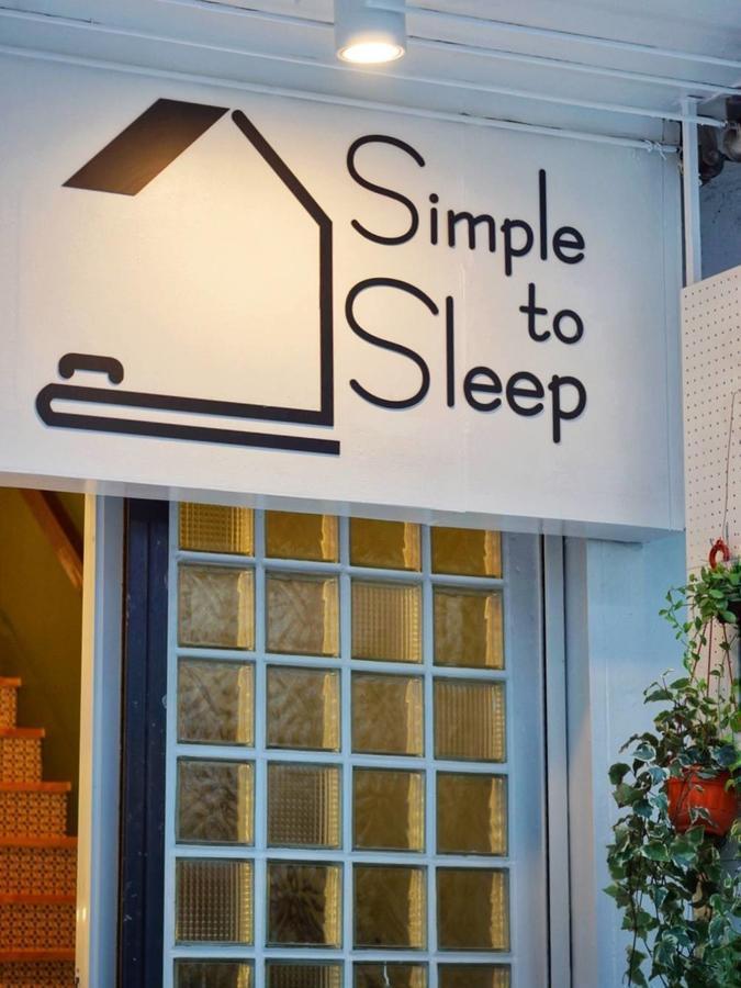 Simple To Sleep Hostel Bangkok Bagian luar foto